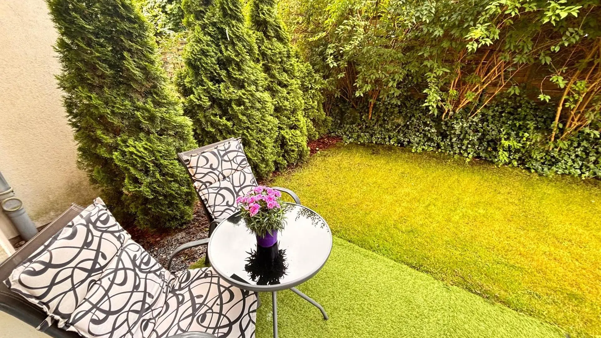 Garden & Chill Sopot Apartament 아파트